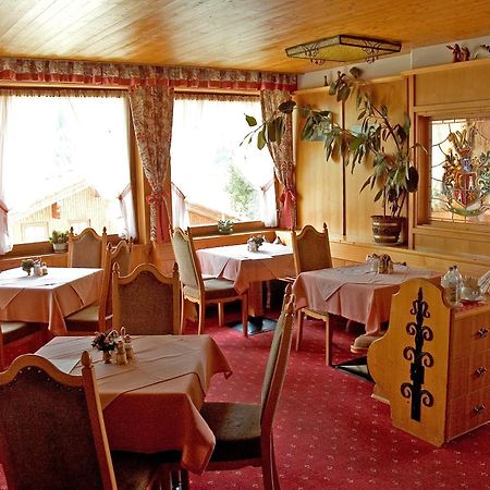 Hotel Schwarzer Adler Pettneu am Arlberg Bagian luar foto