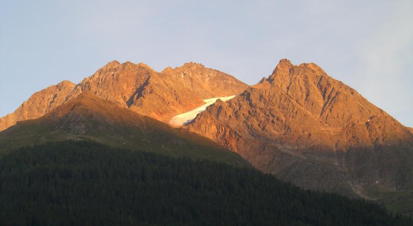 Hotel Schwarzer Adler Pettneu am Arlberg Ruang foto