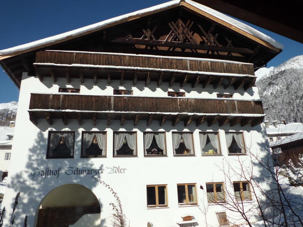 Hotel Schwarzer Adler Pettneu am Arlberg Bagian luar foto