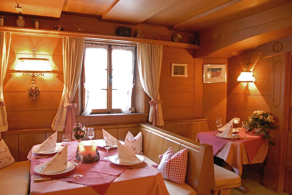 Hotel Schwarzer Adler Pettneu am Arlberg Bagian luar foto
