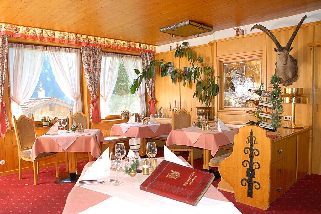 Hotel Schwarzer Adler Pettneu am Arlberg Bagian luar foto