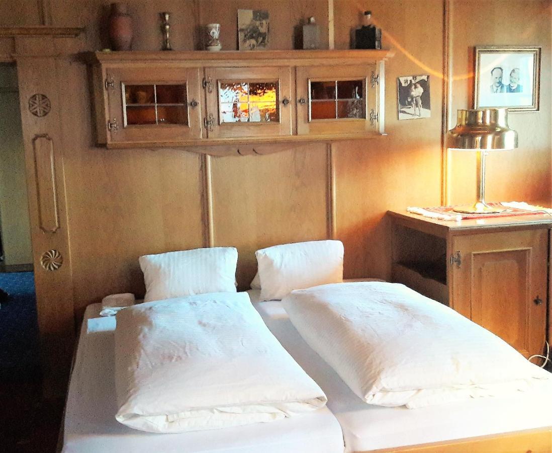 Hotel Schwarzer Adler Pettneu am Arlberg Bagian luar foto