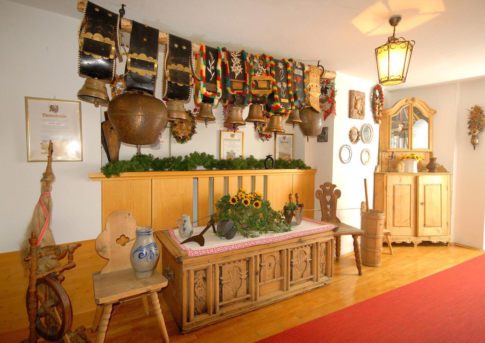 Hotel Schwarzer Adler Pettneu am Arlberg Bagian luar foto