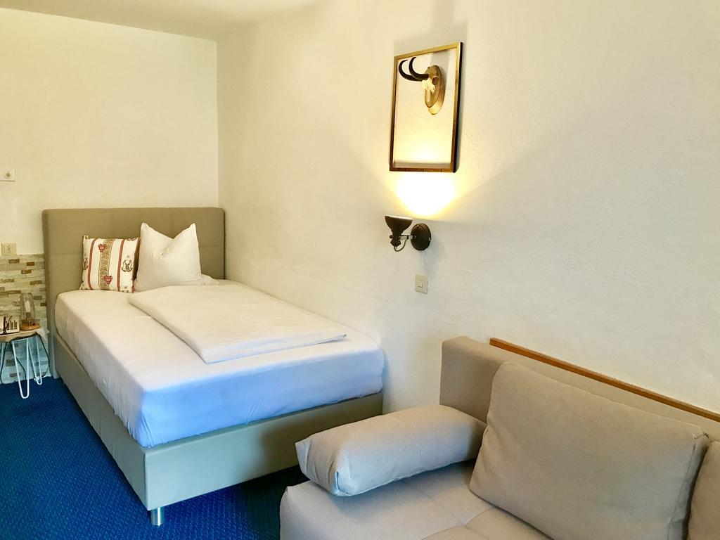 Hotel Schwarzer Adler Pettneu am Arlberg Bagian luar foto