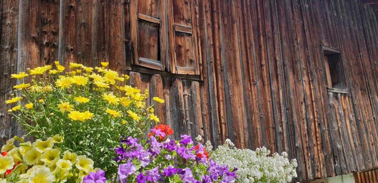 Hotel Schwarzer Adler Pettneu am Arlberg Bagian luar foto