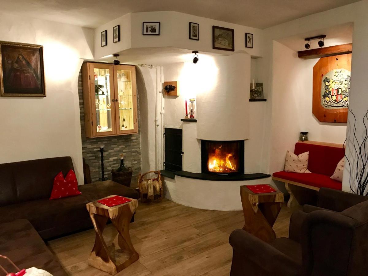 Hotel Schwarzer Adler Pettneu am Arlberg Bagian luar foto